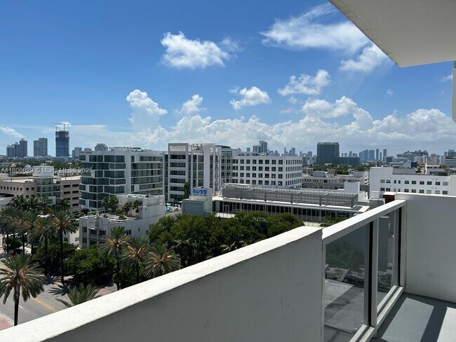 Building Photo - 100 Lincoln Rd