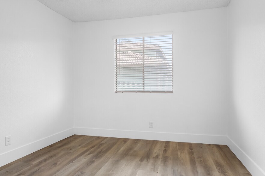 Building Photo - 3112 Denver Ave