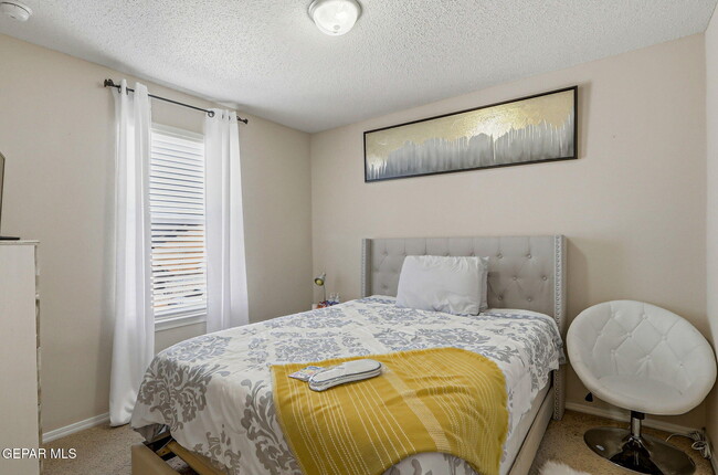 Building Photo - 14220 Firewood Dr