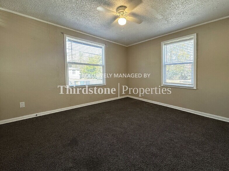 Building Photo - 1136 Maynard St