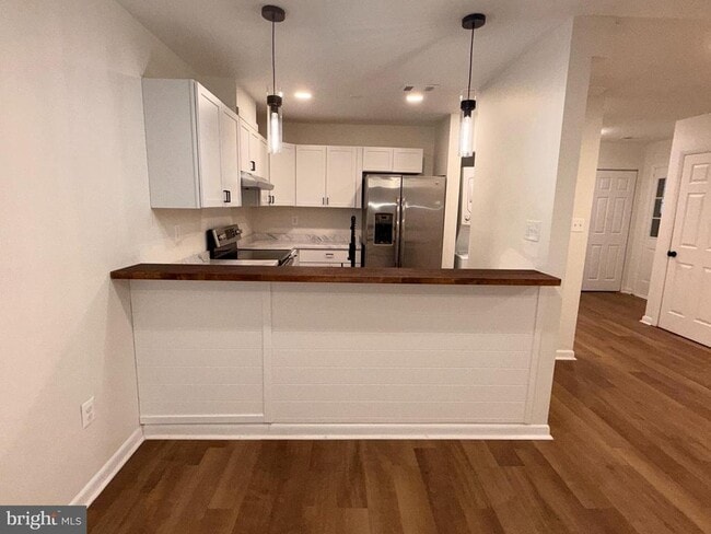 Building Photo - 1340 Rigbie Hall Ct