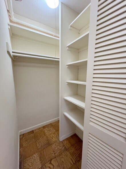 Building Photo - 75 Monmouth St