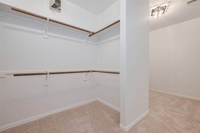 Building Photo - 1514 Olive Park