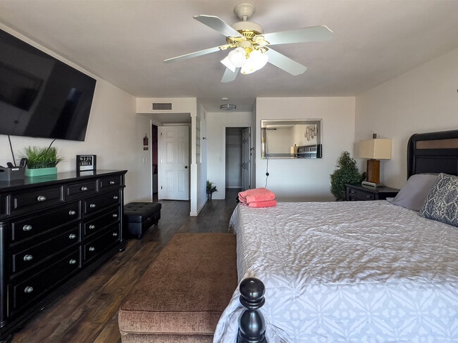 Building Photo - 3853 Lodestar Ln