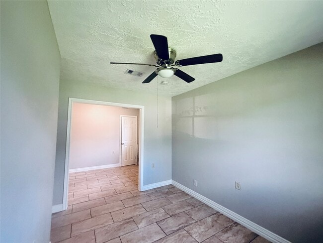 Building Photo - 12211 Wessex Dr