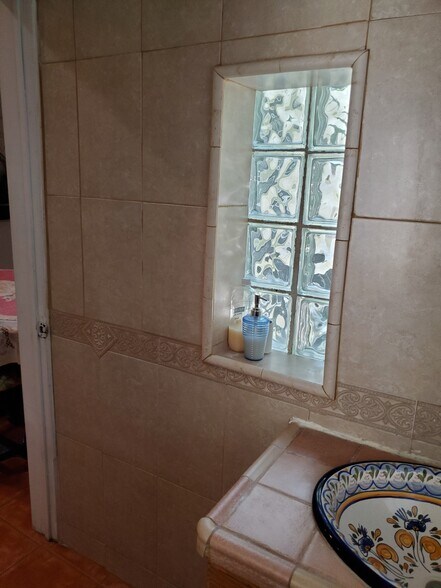 Building Photo - 611 El Prado