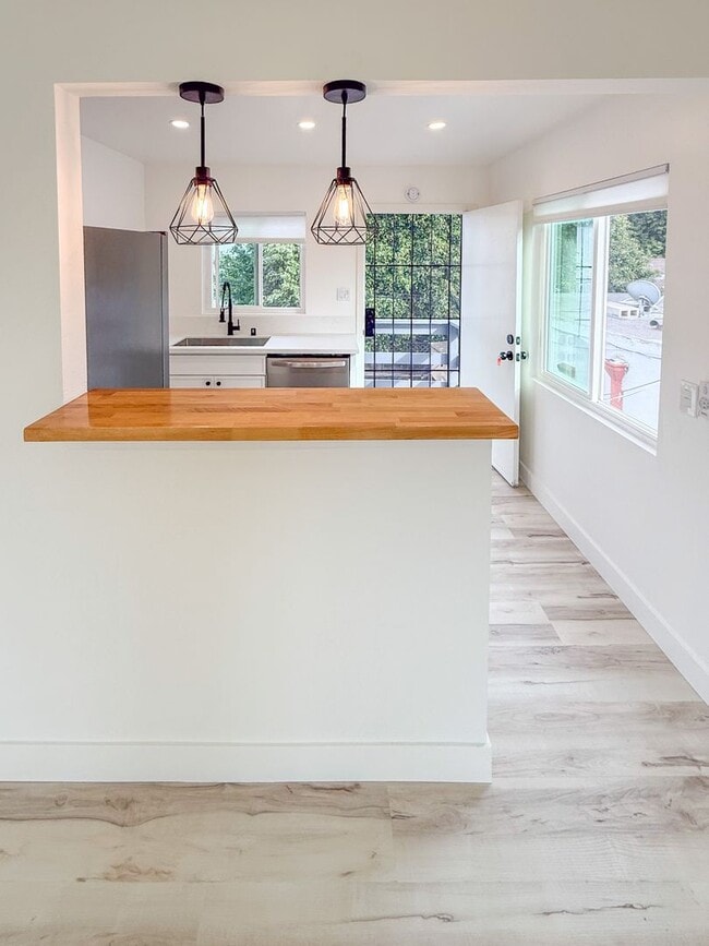 Building Photo - 4211-4219 Jewell