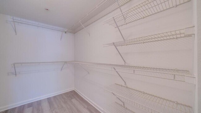 Building Photo - 4127 Residence Drive