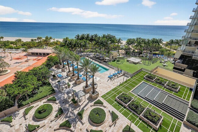 Building Photo - 9705 Collins Ave