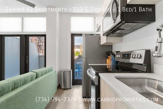 Building Photo - Exhibit A2 Apartments - 212 S. Fourth -1 Bed/1 Bath