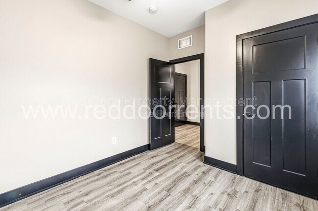 Building Photo - 416 Eastern Ave