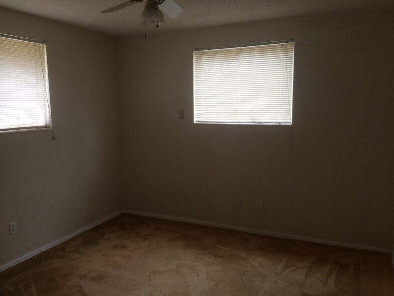 Building Photo - 6309 Marsh Ave NW