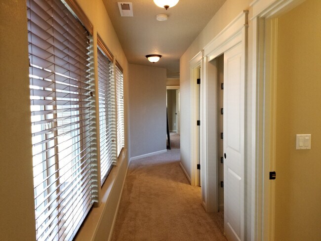 Building Photo - 63118 Dakota Dr