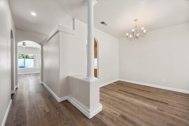 Building Photo - 9814 Autumn Serenade Ct
