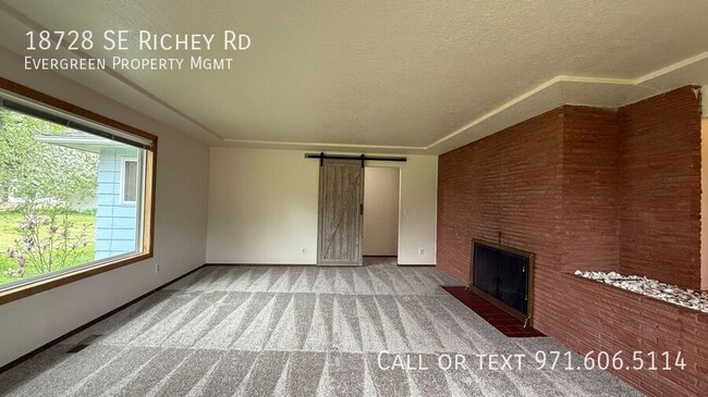 Building Photo - 18728 SE Richey Rd