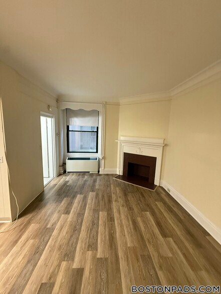 Building Photo - 62 Boylston St