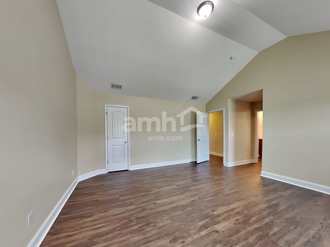 Building Photo - 3 Fiore Dr