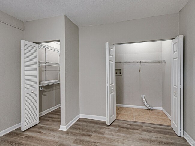 Building Photo - Discover the charm of this delightful home nestled in the serene and welcoming community of North...