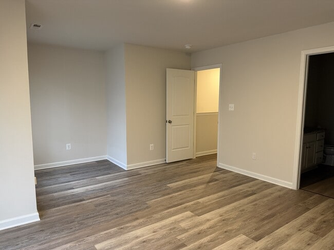 Building Photo - 71 Bloomsbury St