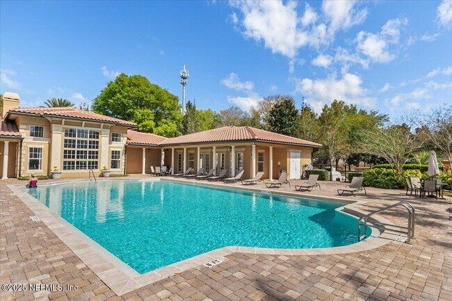 Building Photo - 4300 S Beach Pkwy