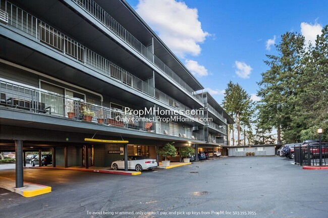 Building Photo - Cozy Two Bedroom Condo at Oswego Terraces!