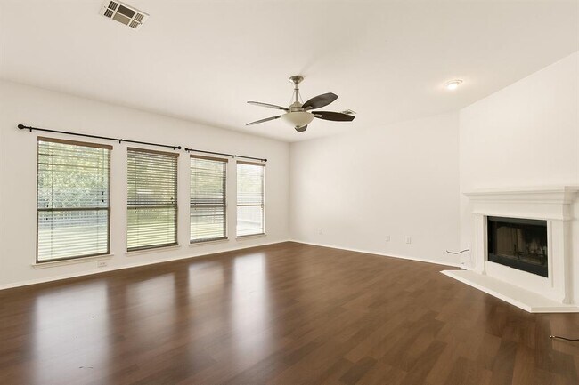 Building Photo - 1132 Alexandria Way