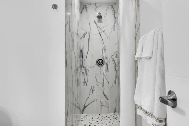 Building Photo - 7061 Coolidge St