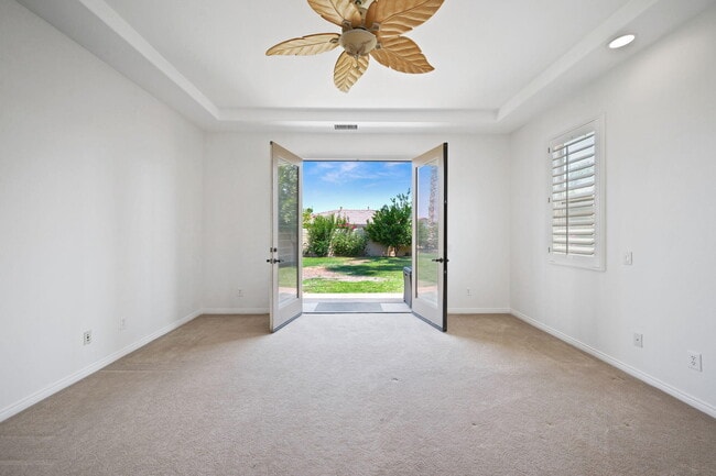 Building Photo - 124 Tesori Dr