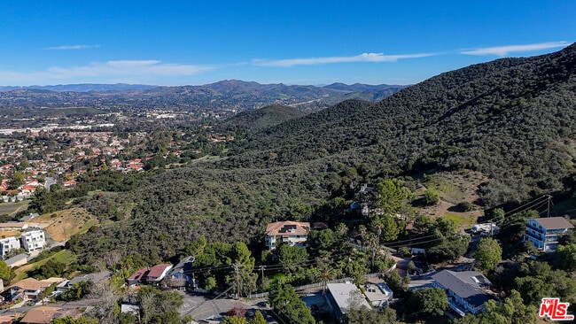 Building Photo - 456 S McKnight Rd