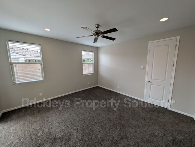 Building Photo - 10564 East Sebring Avenue