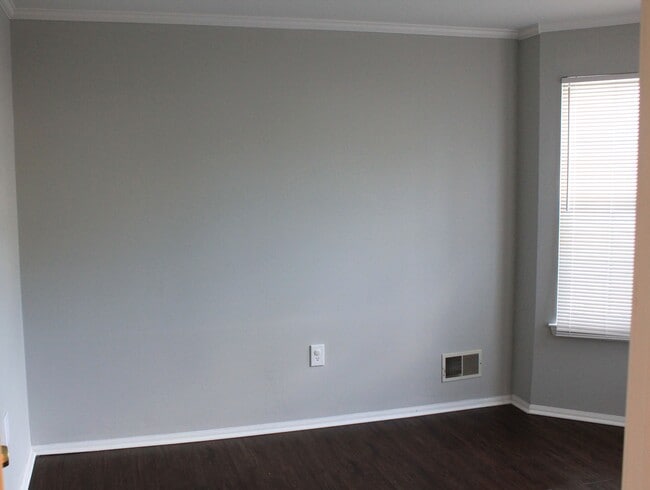 Building Photo - 77 Pagoda Ln