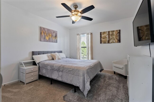 Building Photo - 6185 Dietz Dr