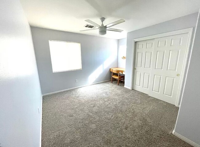 Building Photo - 5302 Doble Aguila Way