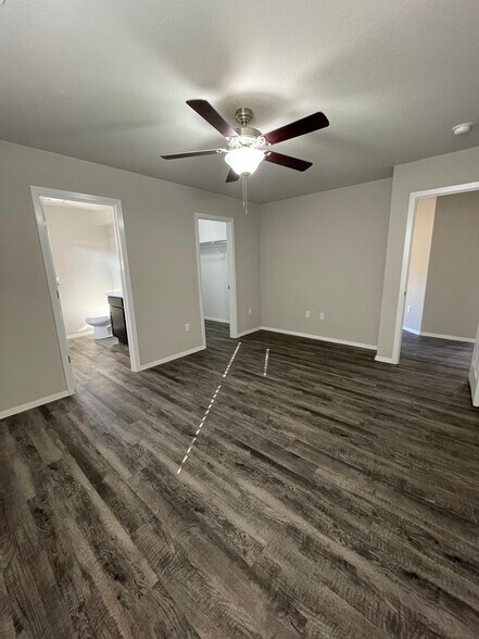 Building Photo - 6900 SW Whitmarsh Rd