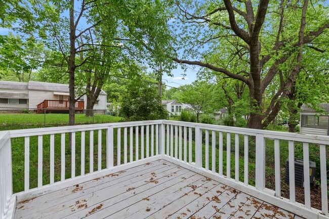 Building Photo - 1167 Ashford Dr