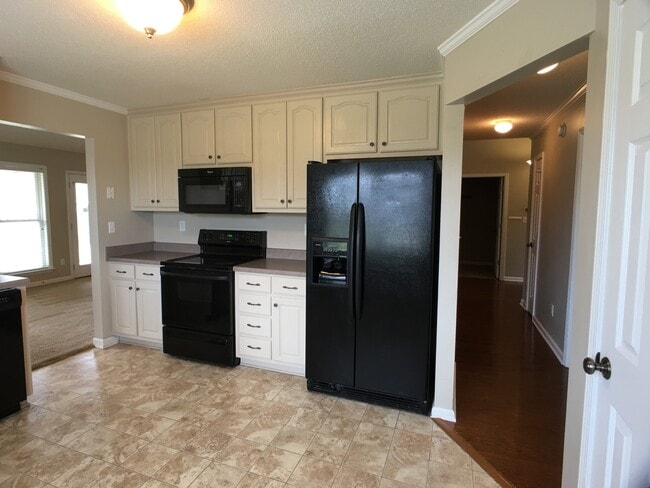 Building Photo - 9840 Empress Blvd