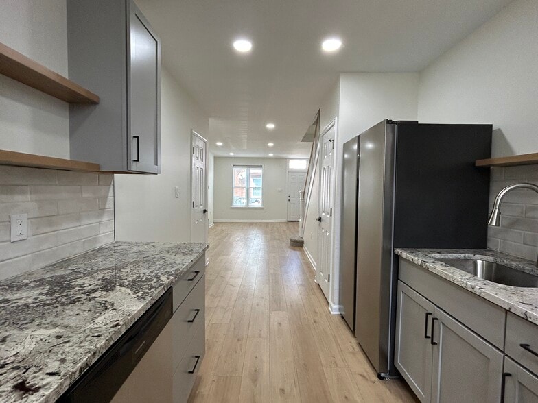 Building Photo - 2054 Mercy St