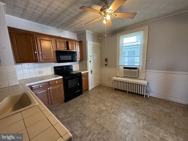 Building Photo - 416 Maryland Ave