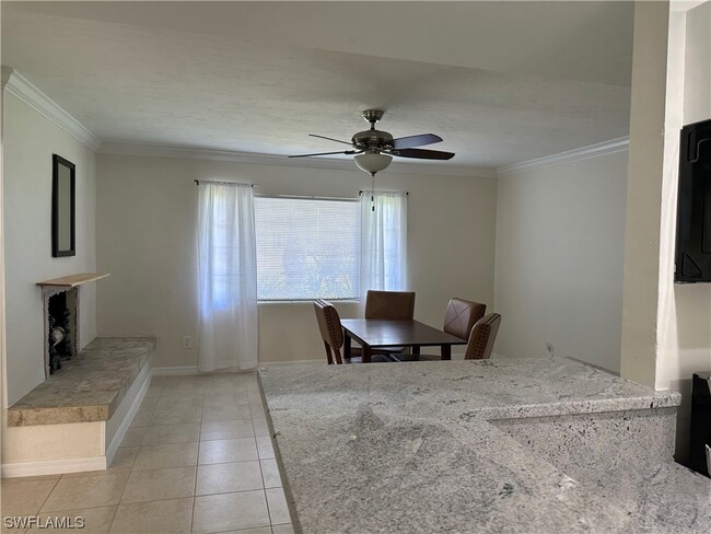 Building Photo - 4464 E Riverside Dr