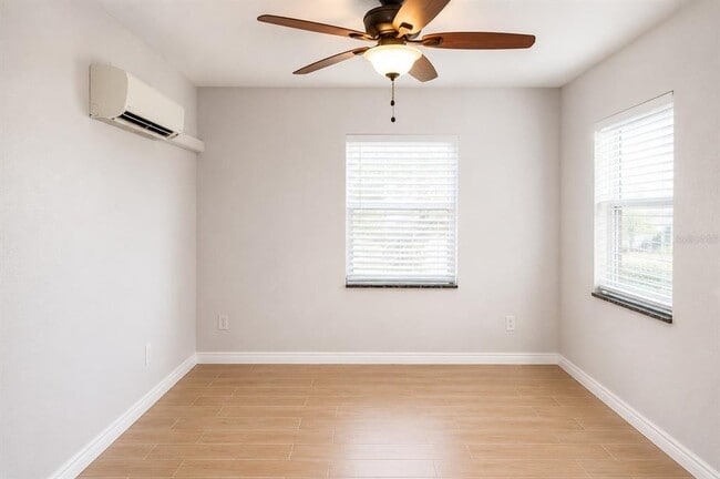 Building Photo - 14026 E Parsley Dr