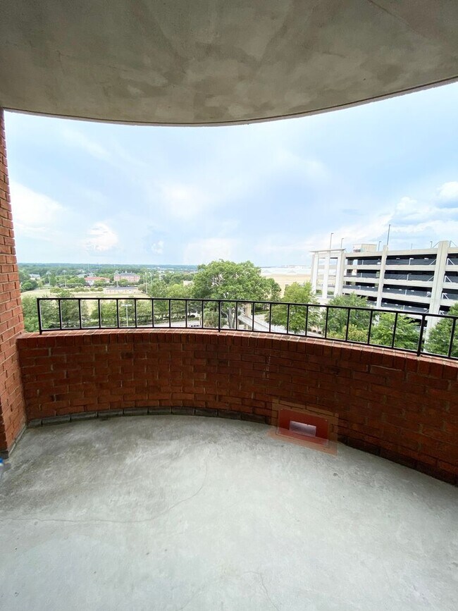 Building Photo - wh604