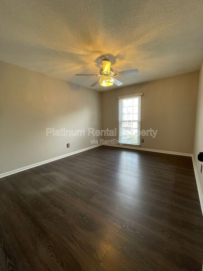 Building Photo - 1166 Booth Rd