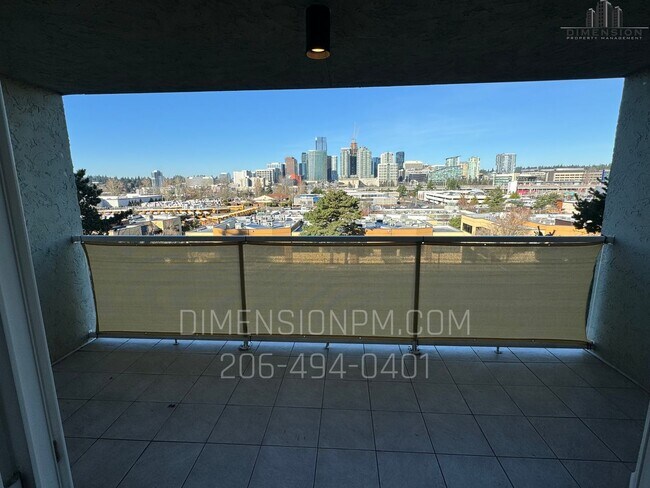 Building Photo - 1 Bedroom Condo with View in the heart of Bellvue!