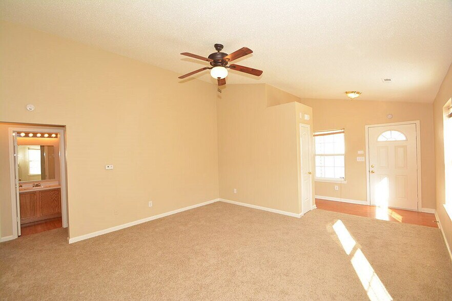 Building Photo - 9723 Centennial Ct