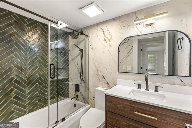 Building Photo - 72 Ivy Pkwy NE