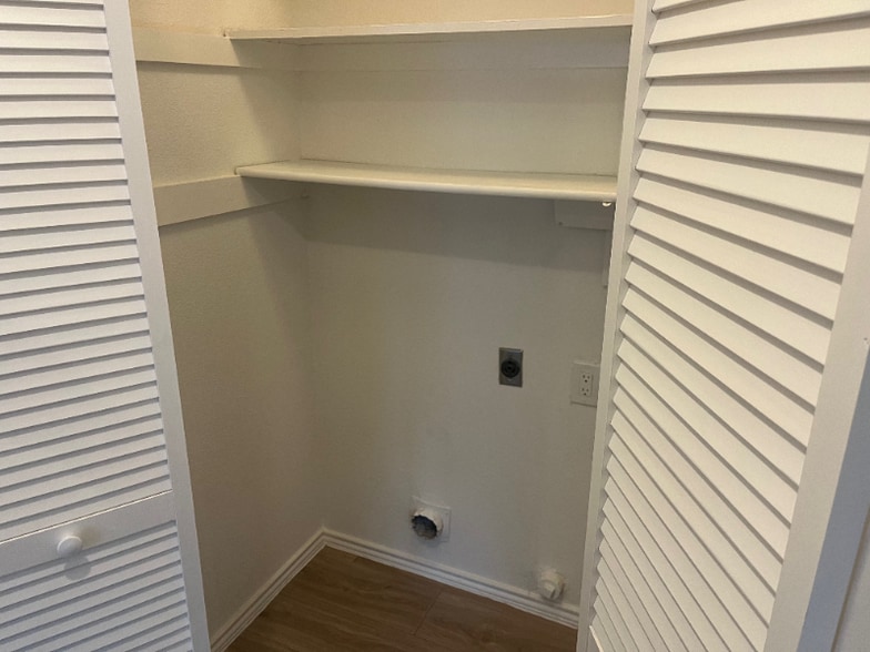 Building Photo - 1156 Highpoint Rd