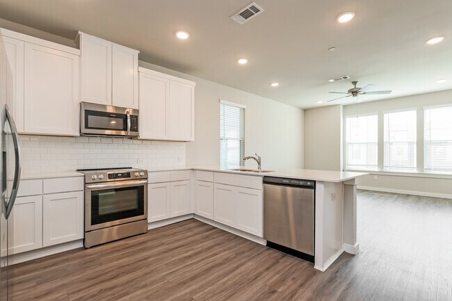 Building Photo - 18616 Whimsic Aly