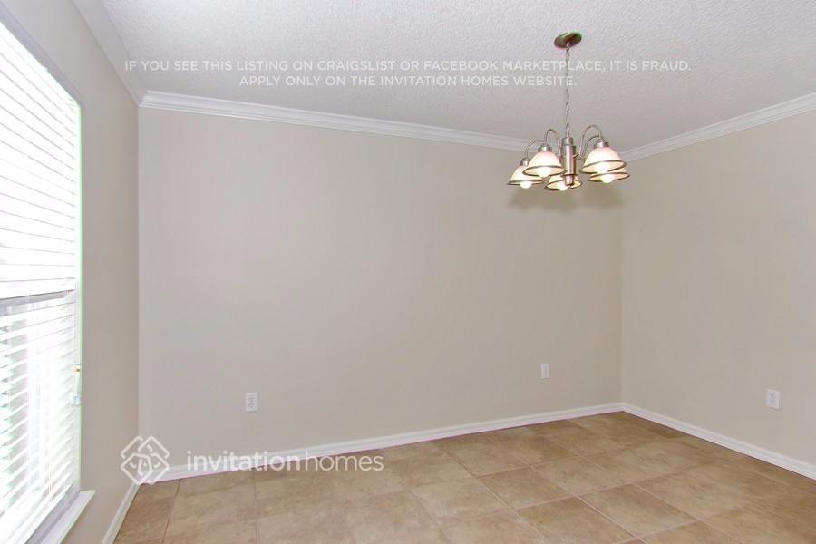 Building Photo - 11806 Bentry St