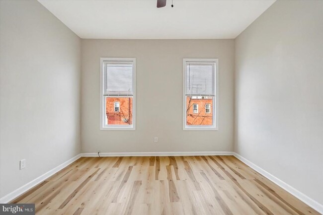 Building Photo - 705 N Milton Ave