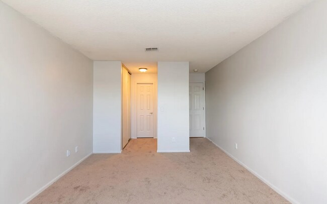 Building Photo - 12513 E Pacific Cir